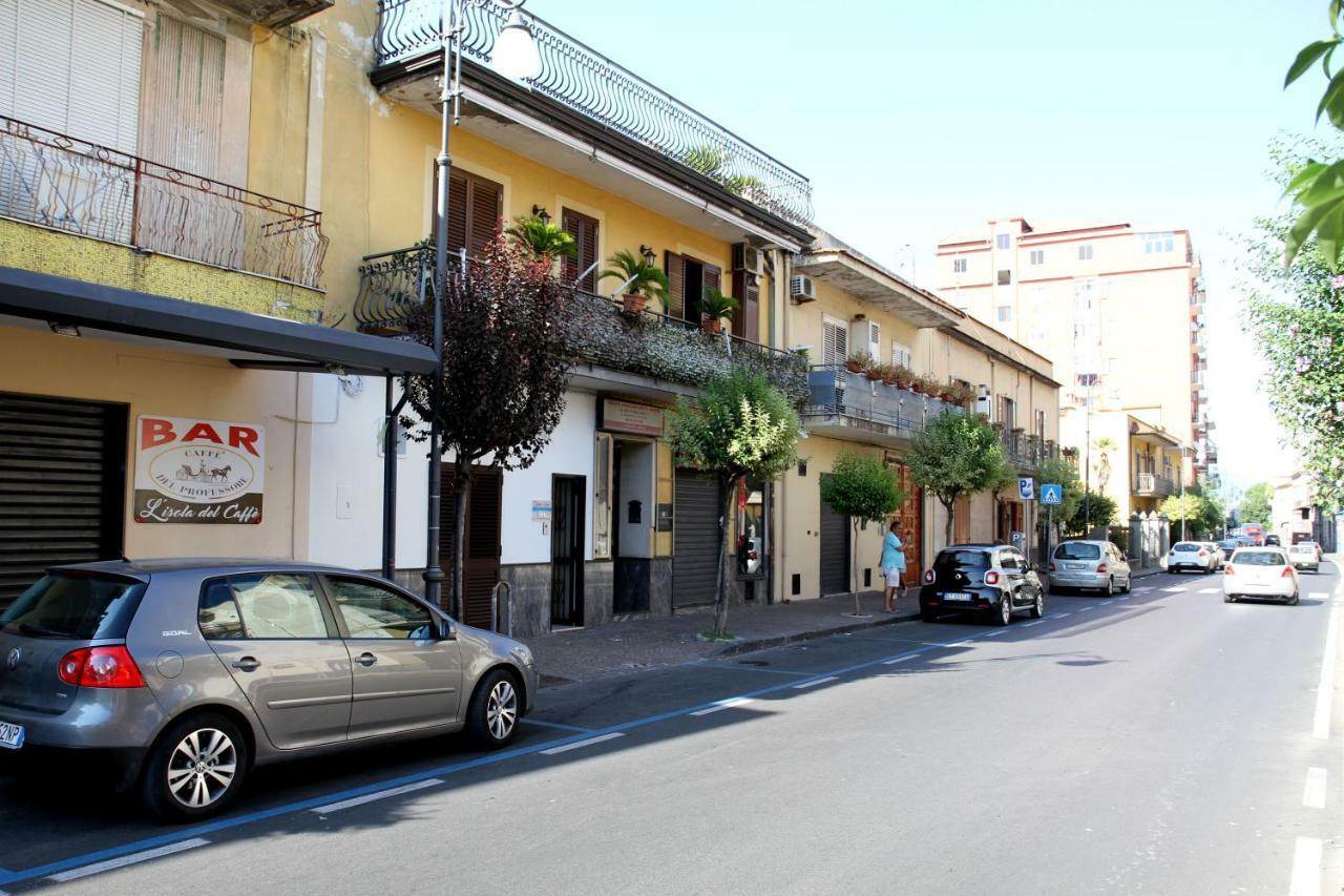 Giulia'S House Apartments SantʼAntonio Abate المظهر الخارجي الصورة